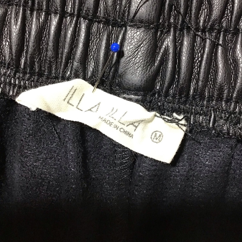 ILLA ILLA Black High Waist Faux Leather Shorts - Picture 4 of 11